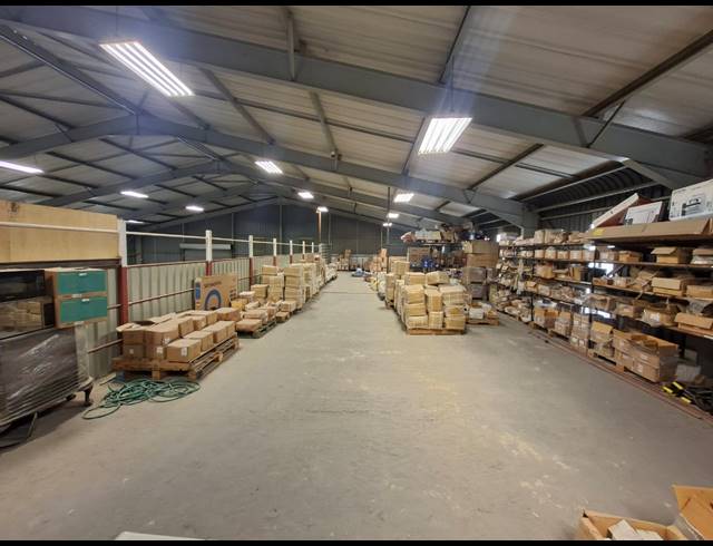 4,000M² WAREHOUSE FOR SALE IN ANDERBOLT